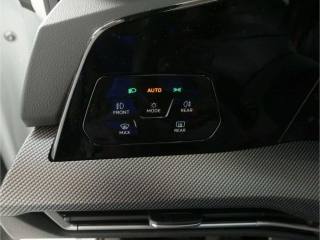 VOLKSWAGEN Golf usata, con Touch screen