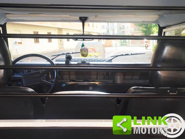LAND ROVER Defender usata 21