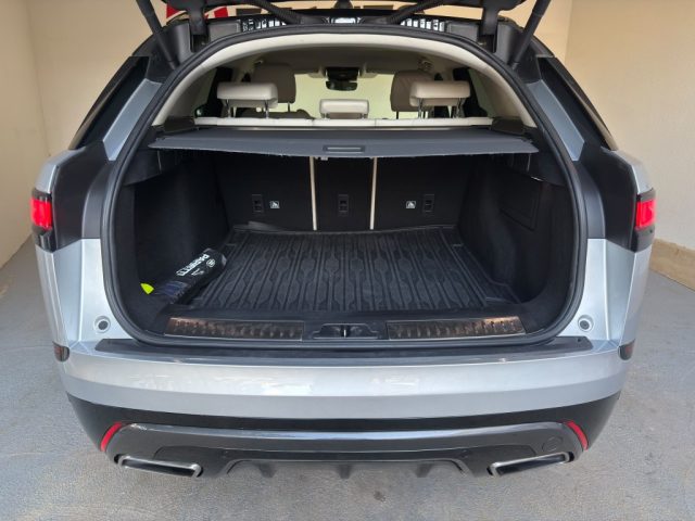LAND ROVER Range Rover Velar usata, con Telecamera per parcheggio assistito