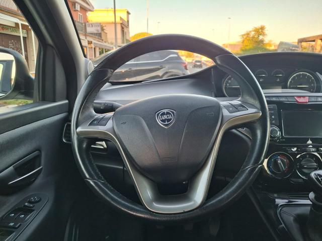 LANCIA Ypsilon usata, con Park Distance Control