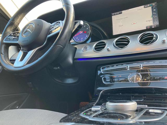 MERCEDES-BENZ E 200 usata, con Climatizzatore