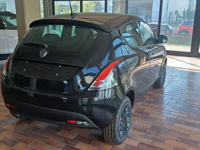 LANCIA Ypsilon usata, con Airbag
