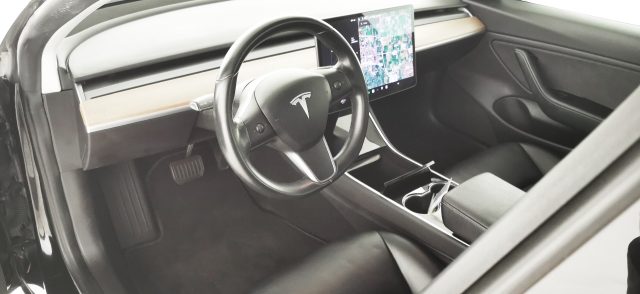 TESLA Model 3 usata 61