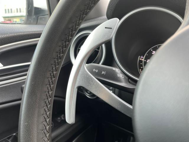ALFA ROMEO Stelvio usata, con Regolazione elettrica sedili