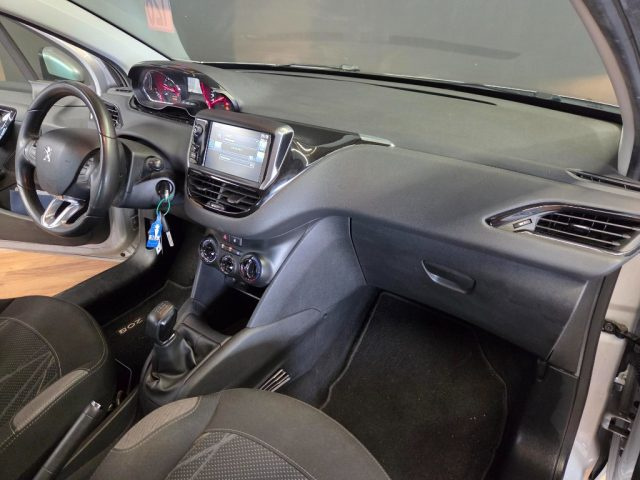 PEUGEOT 208 usata, con Airbag testa