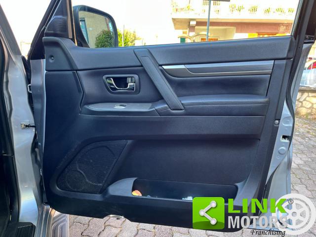 MITSUBISHI Pajero usata, con Volante in pelle