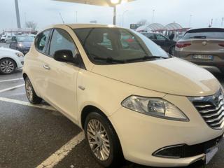 LANCIA Ypsilon usata, con Autoradio
