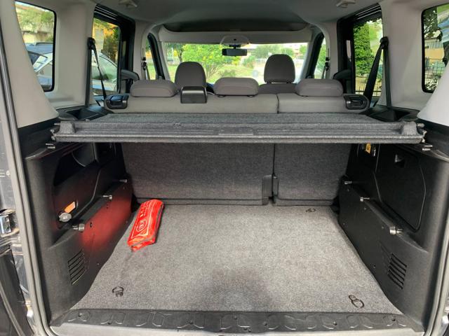 FIAT Doblo usata, con Sedile posteriore sdoppiato