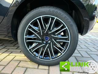 LANCIA Ypsilon usata, con Park Distance Control