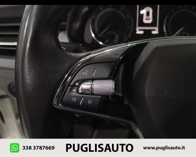 SKODA Kamiq usata, con Sedile posteriore sdoppiato