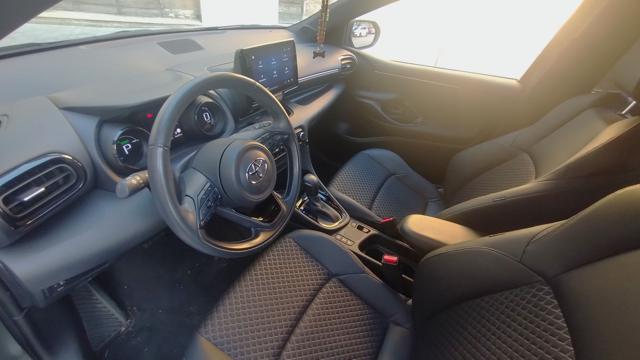 TOYOTA Yaris usata, con Interni in pelle