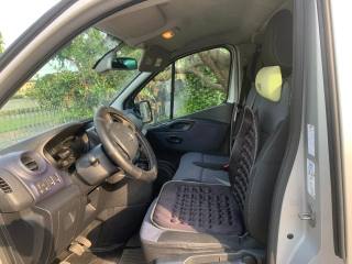 OPEL Vivaro usata, con Autoradio