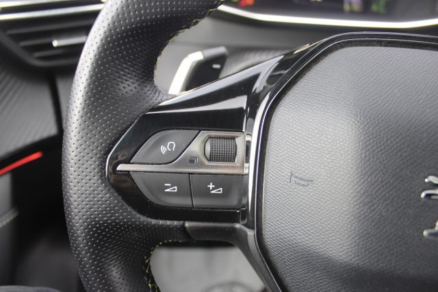 PEUGEOT 2008 usata, con Sensore di pioggia