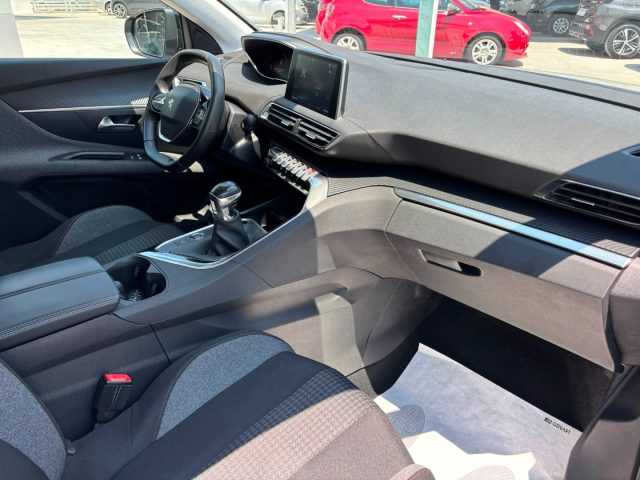 PEUGEOT 3008 usata, con USB