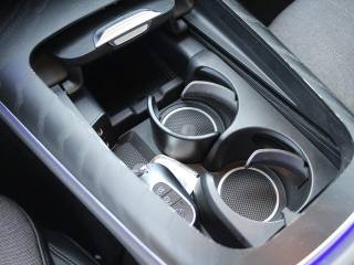 MERCEDES-BENZ E 220 usata, con Autoradio digitale