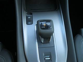 NISSAN Qashqai usata, con Fari LED