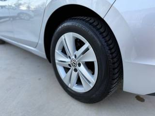 VOLKSWAGEN Golf usata, con ESP