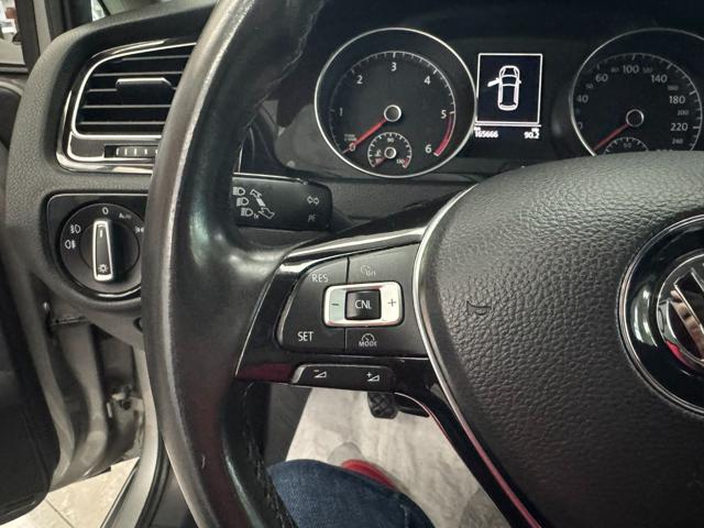 VOLKSWAGEN Golf usata, con ESP