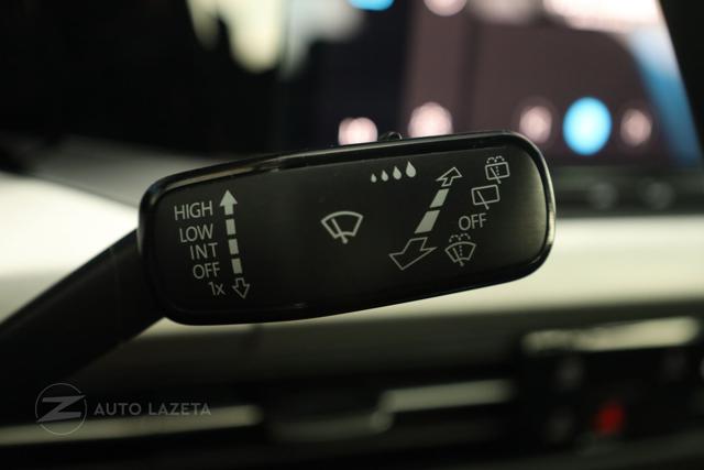 VOLKSWAGEN Golf usata, con Schermo multifunzione interamente digitale