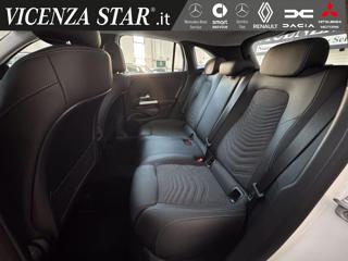 MERCEDES-BENZ GLA 180 usata, con Chiusura centralizzata