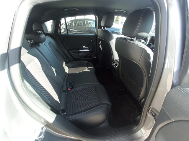 MERCEDES-BENZ GLA 200 usata, con Volante in pelle