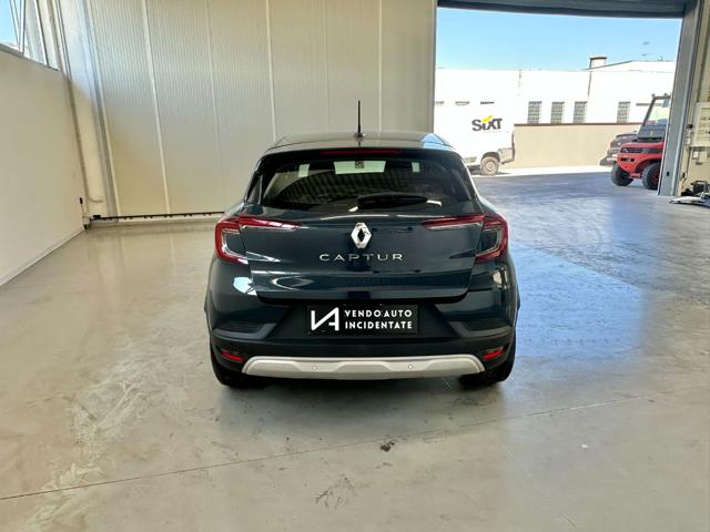 RENAULT Captur usata, con Autoradio