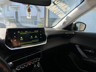 PEUGEOT 2008 usata, con Park Distance Control