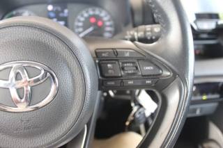 TOYOTA Yaris usata, con Airbag testa