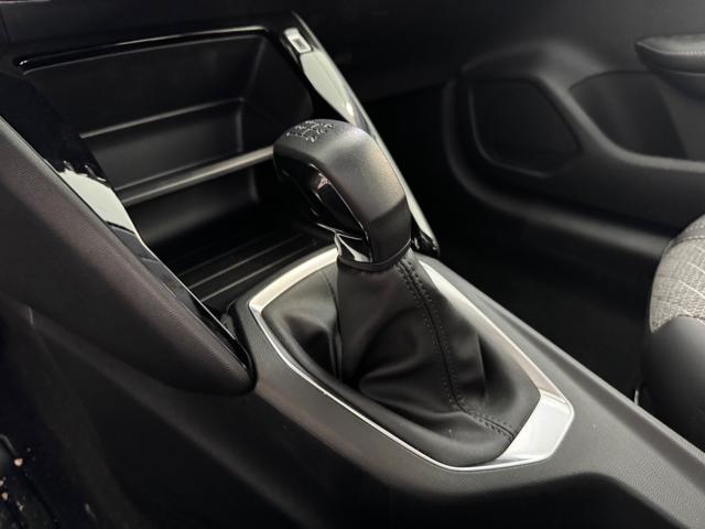PEUGEOT 208 usata, con Volante in pelle