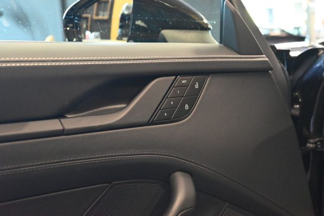 PORSCHE 992 usata 29