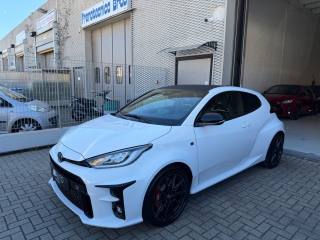 TOYOTA Yaris usata, con Airbag laterali