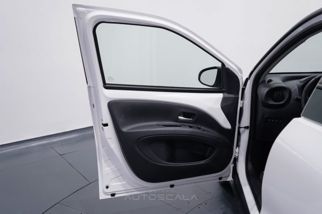 TOYOTA Aygo X usata, con ESP