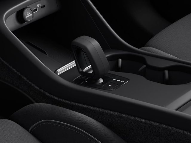 VOLVO EX40 usata, con Climatizzatore