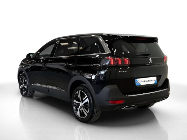 PEUGEOT 5008 usata, con Vetri oscurati