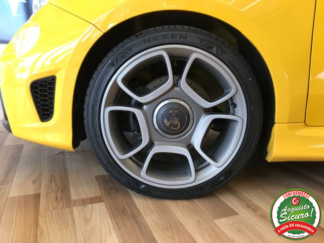 ABARTH 595 usata, con USB