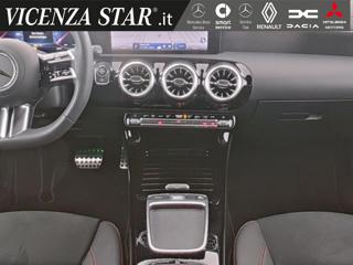 MERCEDES-BENZ CLA 200 usata, con Chiusura centralizzata