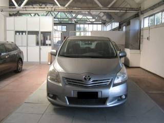 TOYOTA Verso usata, con Airbag