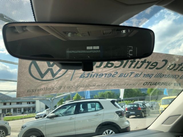 VOLKSWAGEN T-Cross usata, con Isofix