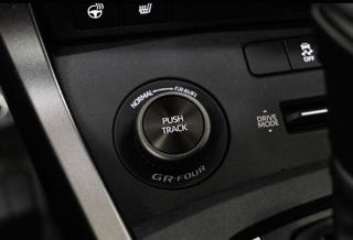 TOYOTA Yaris usata, con Sedili riscaldati