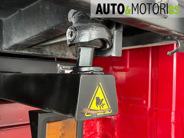 VOLKSWAGEN Crafter usata, con Pneumatici quattro stagioni
