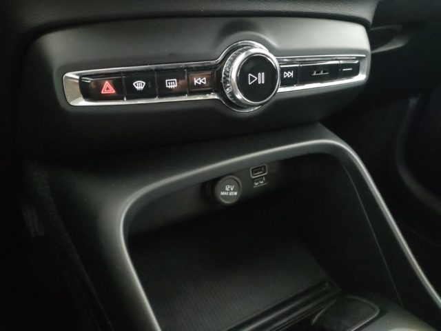 VOLVO XC40 usata, con Touch screen
