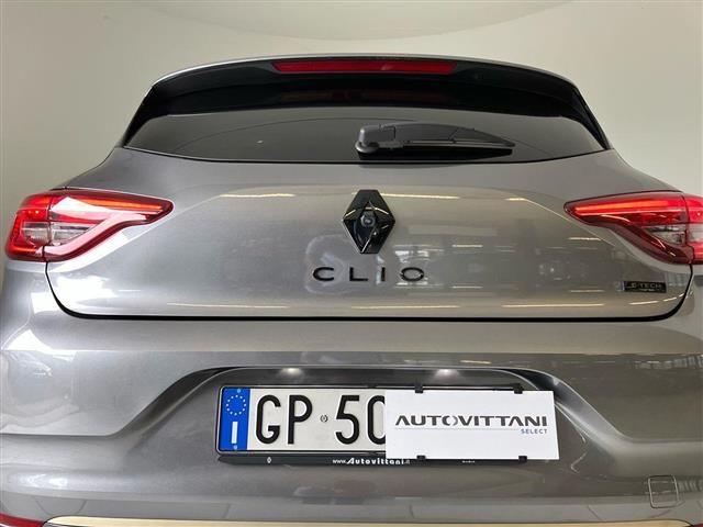 RENAULT Clio usata, con Hill holder