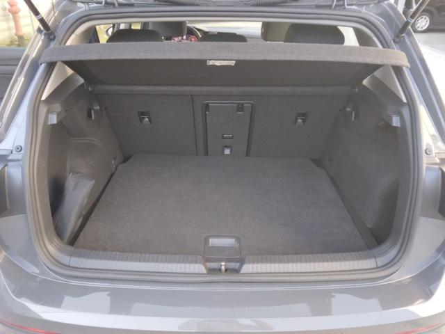 VOLKSWAGEN Golf usata, con Airbag testa
