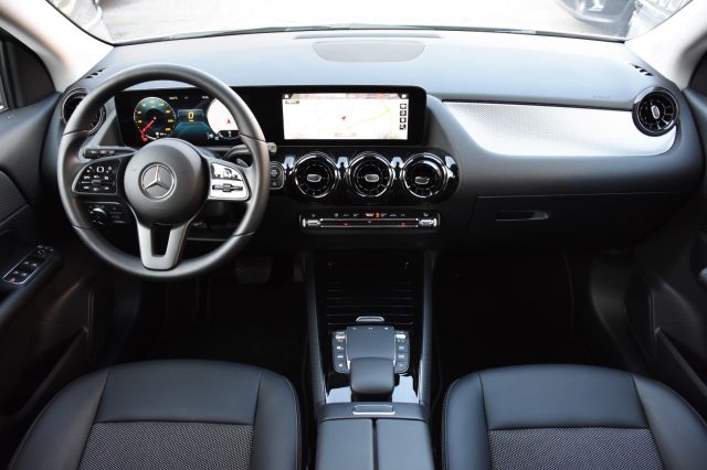 MERCEDES-BENZ GLA 200 usata, con Boardcomputer