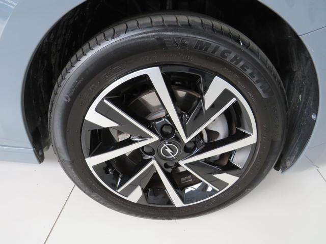 OPEL Corsa usata, con Park Distance Control