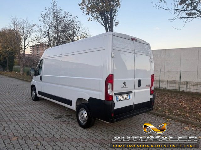 PEUGEOT Boxer usata, con Autoradio