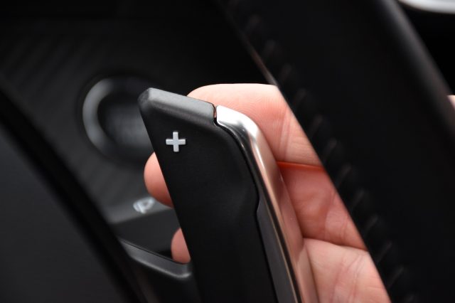 PEUGEOT 2008 usata, con Controllo automatico clima