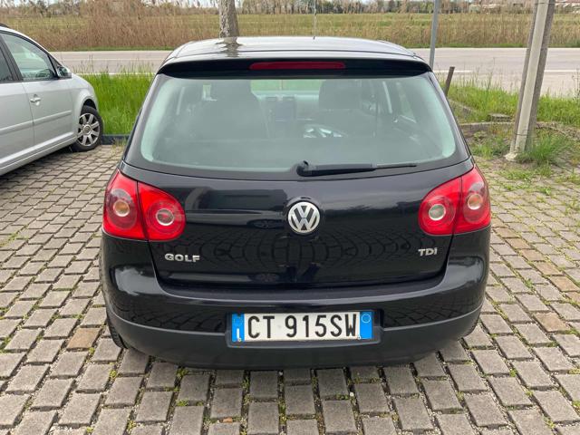 VOLKSWAGEN Golf usata, con Autoradio