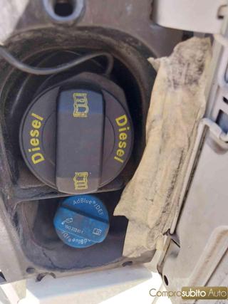 VOLKSWAGEN Transporter usata 14