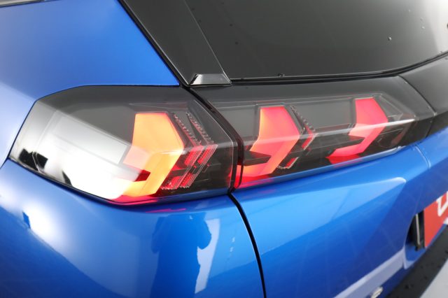 PEUGEOT 2008 usata 9